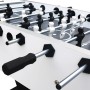Detailansicht des Cougar Worldcup Premium Pro Fußballtischs mit schwarz-weißen Figuren und Griffen.