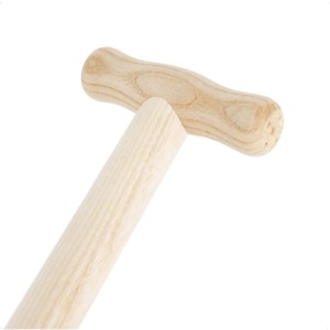 Heller Holzstiel der Galaflor Aluschaufel mit ergonomischem T-Griff aus Esche.