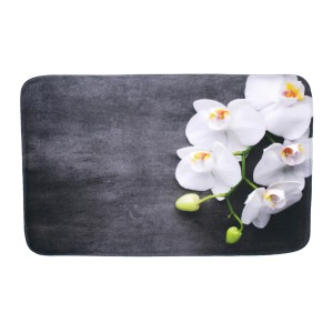 Sanilo Badteppich Pretty 70x110 cm mit Orchideen-Motiv auf dunklem Grund.