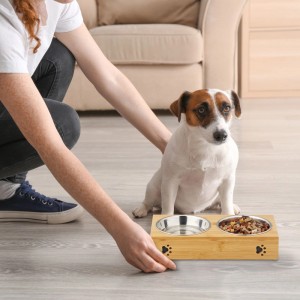 Relaxdays Doppelnapfständer für Hunde Bambus Edelstahl Natur Silber Rutschfest 31,5 cm x 15 cm x 6,5 cm 0,65 kg