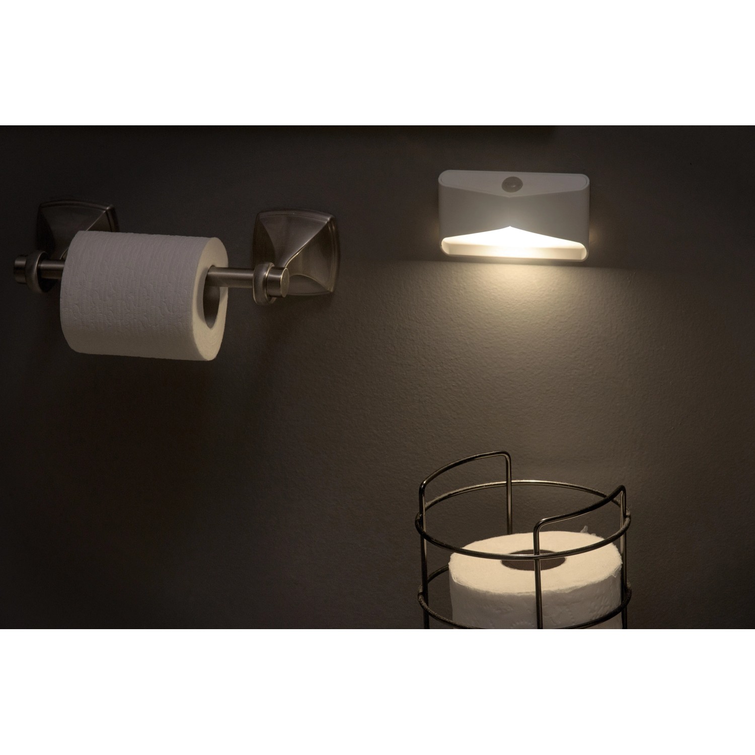 Mr.Beams MB710 Batterieleuchte mit Sensor als Nachtlicht im Bad.