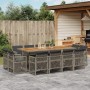13-tlg. Garten Essgruppe mit grauen Polyrattan Stühlen und Akazientisch mit Kissen.