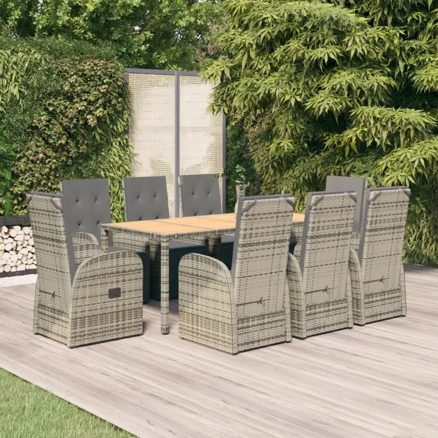9-teilige Garten Essgruppe aus grauem Poly Rattan mit Tisch und Stühlen mit dunklen Kissen.