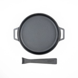 Ooni Gusseisenpfanne mit abnehmbarem Griff, ideal für Pizzaöfen und Grill, aus der Kategorie Grillutensilien.