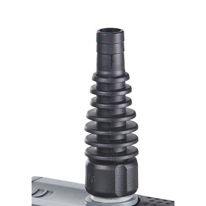 Detailaufnahme: Schwarzer Universal-Anschluss für Heissner Aqua Stark Teichpumpe, Teil des Teichpumpen-Zubehörs.