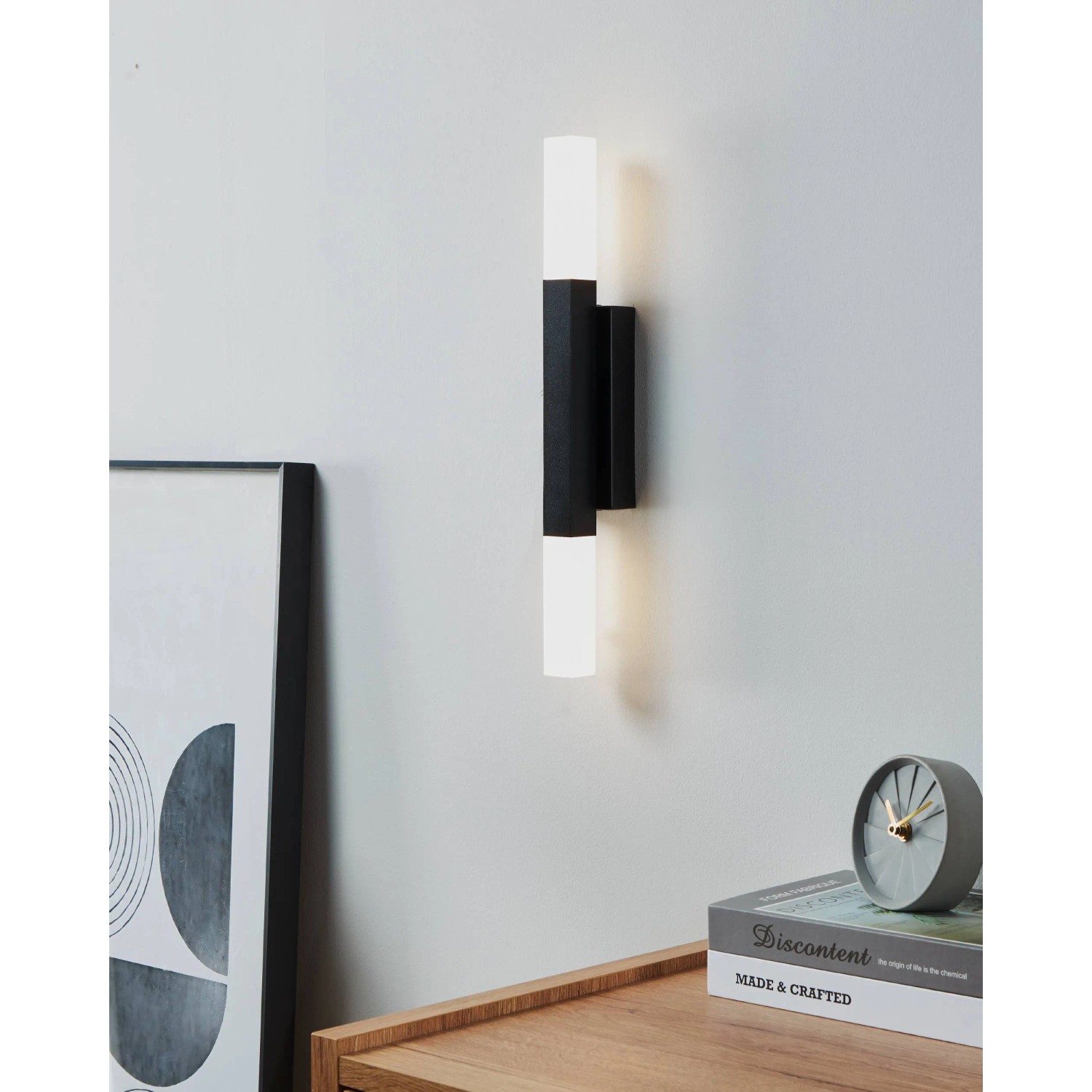 Moderne, schwarze LED-Wandleuchte Alcudia von Eglo, 2-flammig, 42 cm, für angenehme Up- und Down-Beleuchtung.