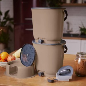 Skaza Bokashi Essential 2er Set Komposter in Cappuccino mit Zubehör.