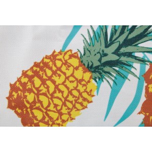 Detailansicht: Ananas-Muster des Campingstuhls Palmelo. Faltbarer Stuhl mit Stahlgestell.