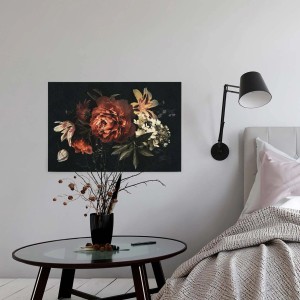 Leinwandbild mit Blumen in Schwarz und Rot, Rosen und Lilien im Stillleben Stil als Wanddekoration.