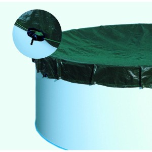 Grüne Abdeckplane auf Pool, Detail der Befestigung mit Seil und Spannschloss.