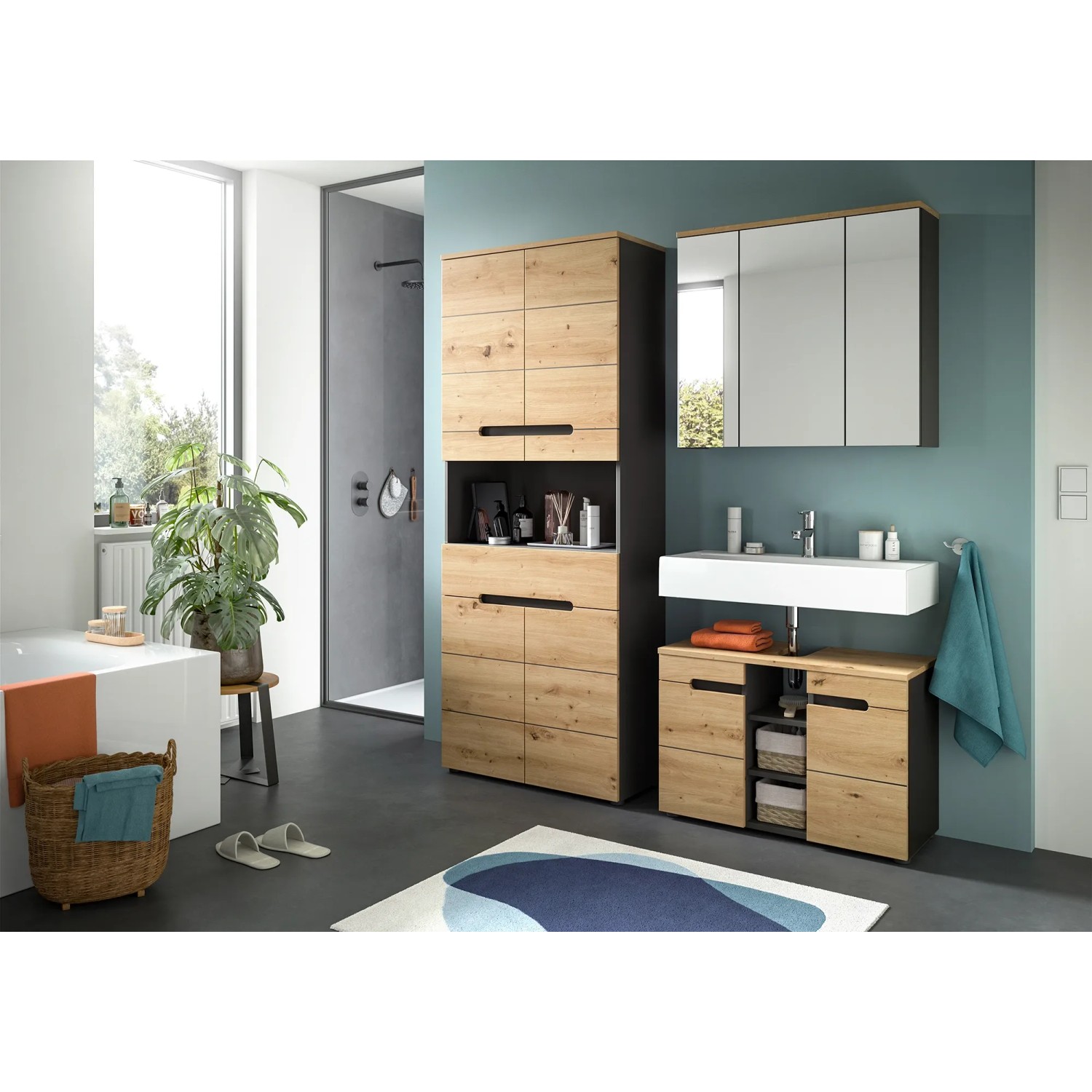 Hochschrank Canu in Artisan/Grau (193x76x34 cm) im modernen Badezimmer. Bad-Standregal mit viel Stauraum.