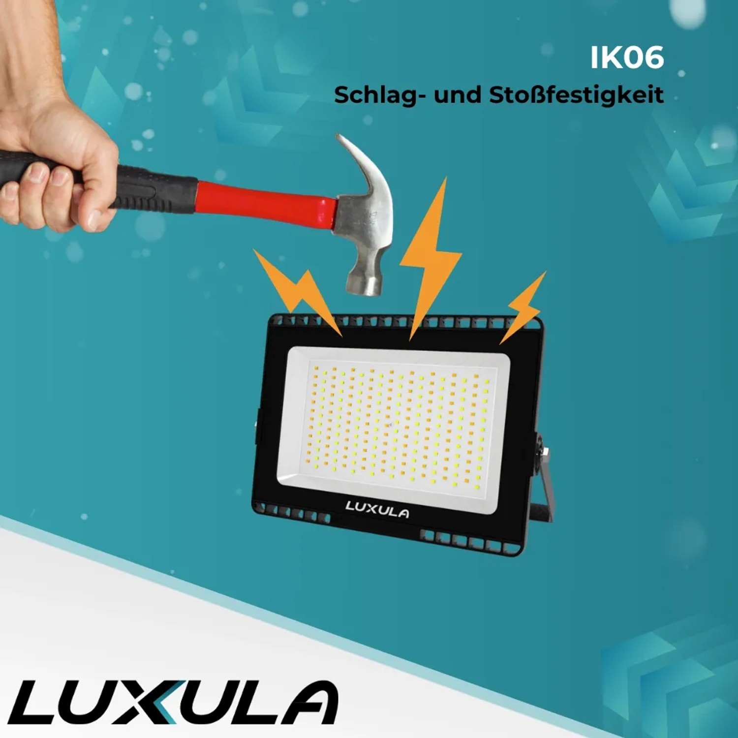 Schlagfester LUXULA LED-Strahler: Hammer testet Robustheit des 50W LED Fluters.