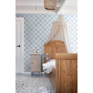 ESTAhome Vliestapete mit blauem Karomuster in einem Kinderzimmer. Dekorative Tapete für stilvolle Wände.