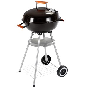Schwarzer Holzkohle-Kugelgrill mit Ablage und Rollen für einfachen Transport.