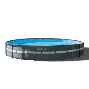 Runder, grauer Intex Frame Pool Ultra Rondo XTR, gefüllt mit Wasser.
