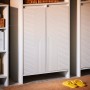 SoBuy Hochschrank BZR155-W: Weißer Badschrank mit Wäschesack und Fächern.
