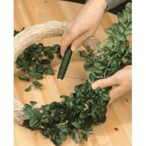 Grüner Bindedraht (0,7 mm) zum Befestigen von Pflanzen an einem Kranz.