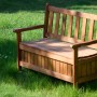 Braune Dobar Gartenbank aus geöltem Kiefernholz mit Stauraum für 2 Personen.