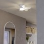 Weißer Eglo LED-Deckenventilator Clovelly (Ø 52cm) mit Flügeln und Beleuchtung.