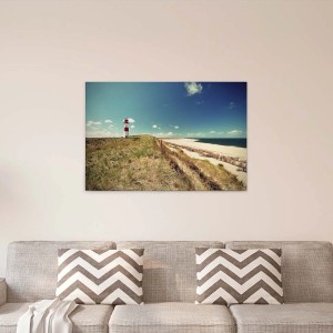 Leinwandbild mit Strand, Leuchtturm und Dünen. Maritimes Wandbild für Wohn- und Badezimmer.