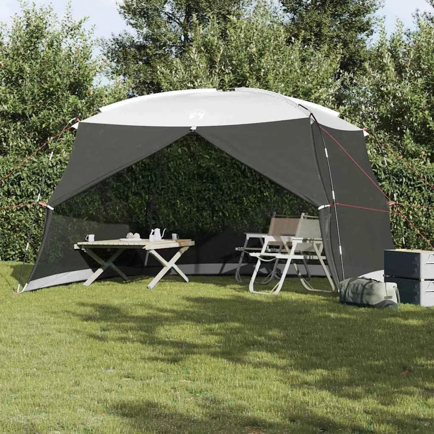 Graues vidaXL Zelt mit Dach, 380x380x225 cm, im Garten mit Tisch und Stühlen.