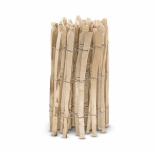 Stiltreu Staketenzaun aus Kastanie, 500x75cm, Lattenabstand 6-8cm, für Zäune & Mauern.