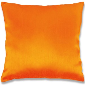 Quadratisches, oranges Arsvita Kissen Alessia 50x50 cm mit Füllung für Sofa & Garten.