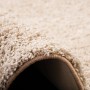 Detailaufnahme: Runder, beiger Hochflor Teppich Milano (160x160cm) von Snapstyle.