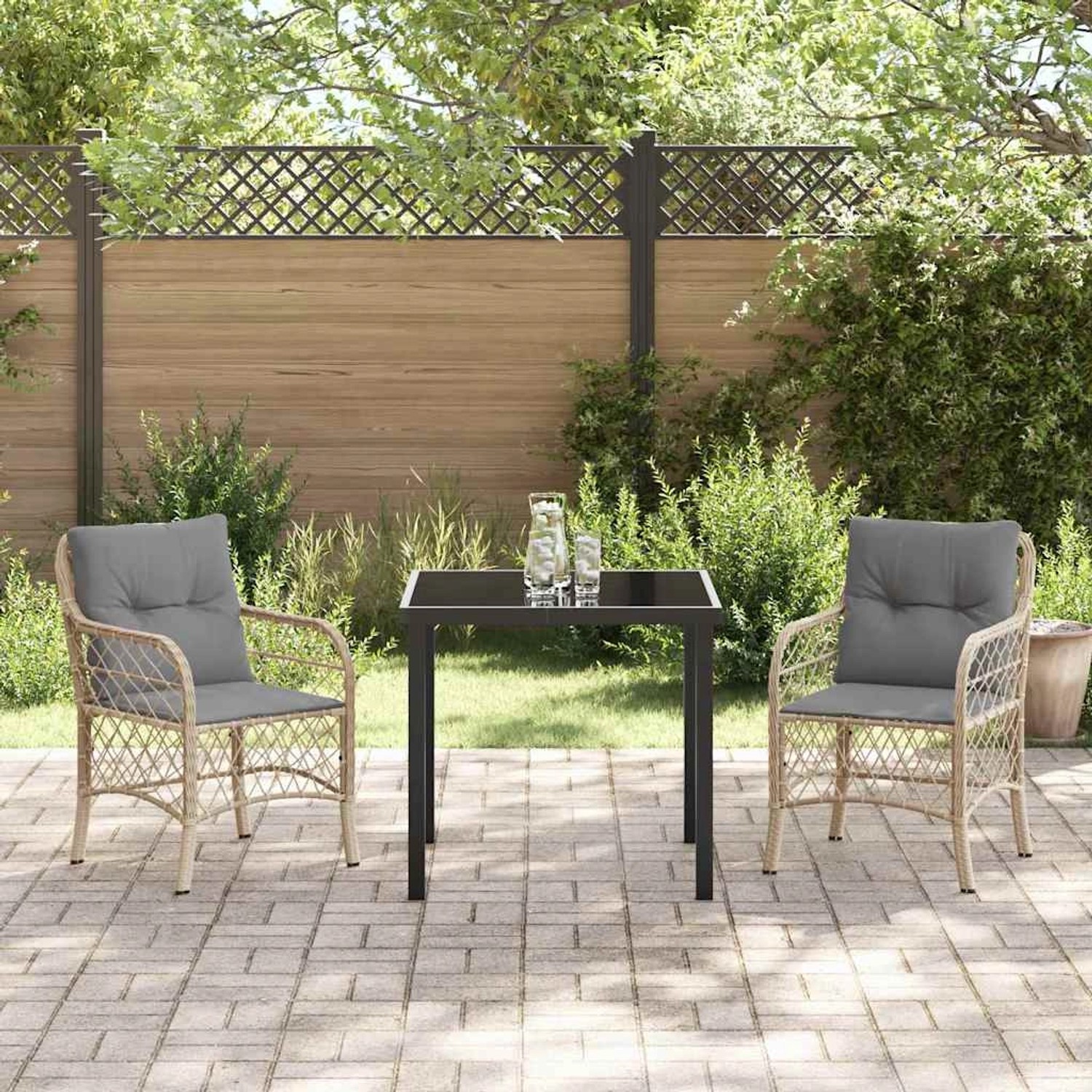 Beige 3-tlg. vidaXL Garten Essgruppe aus Poly Rattan mit Tisch und Stühlen mit Kissen.
