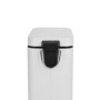 Detailansicht: Weißer Svita Treteimer STM10, 10L, mit Softclose-Deckel.