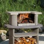 Buschbeck Grillbar Kingston aus Beton mit Feuerholz und Grillrost. Ideal für Garten und Terrasse.