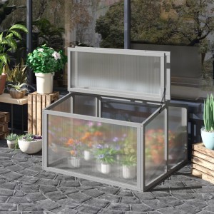 Outsunny Frühbeet aus Holz und Polycarbonat, hellgrau, mit geöffnetem Deckel. Ideal für den Garten.