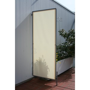 Floracord Paravent in Hell Elfenbein, 70x170 cm, als Sicht- und Windschutz auf Terrasse.