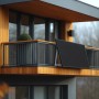 Haier Balkonkraftwerk 800W mit Halterung am Balkon montiert.