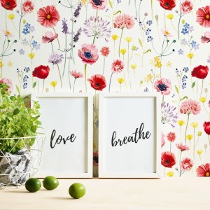 Bunte Blumentapete in Aquarell-Optik von Bricoflor für Wohnzimmer.