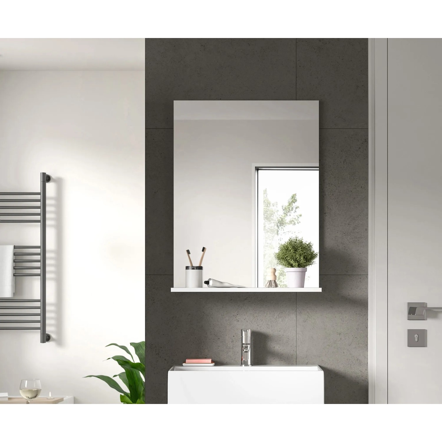 Rechteckiger, weißer Spiegel (60x79x18 cm) mit Ablage im modernen Badezimmer.