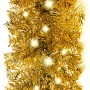 Glänzende goldene Weihnachtsgirlande aus PVC mit integrierten, hell leuchtenden LEDs. Dichte festliche Dekoration.