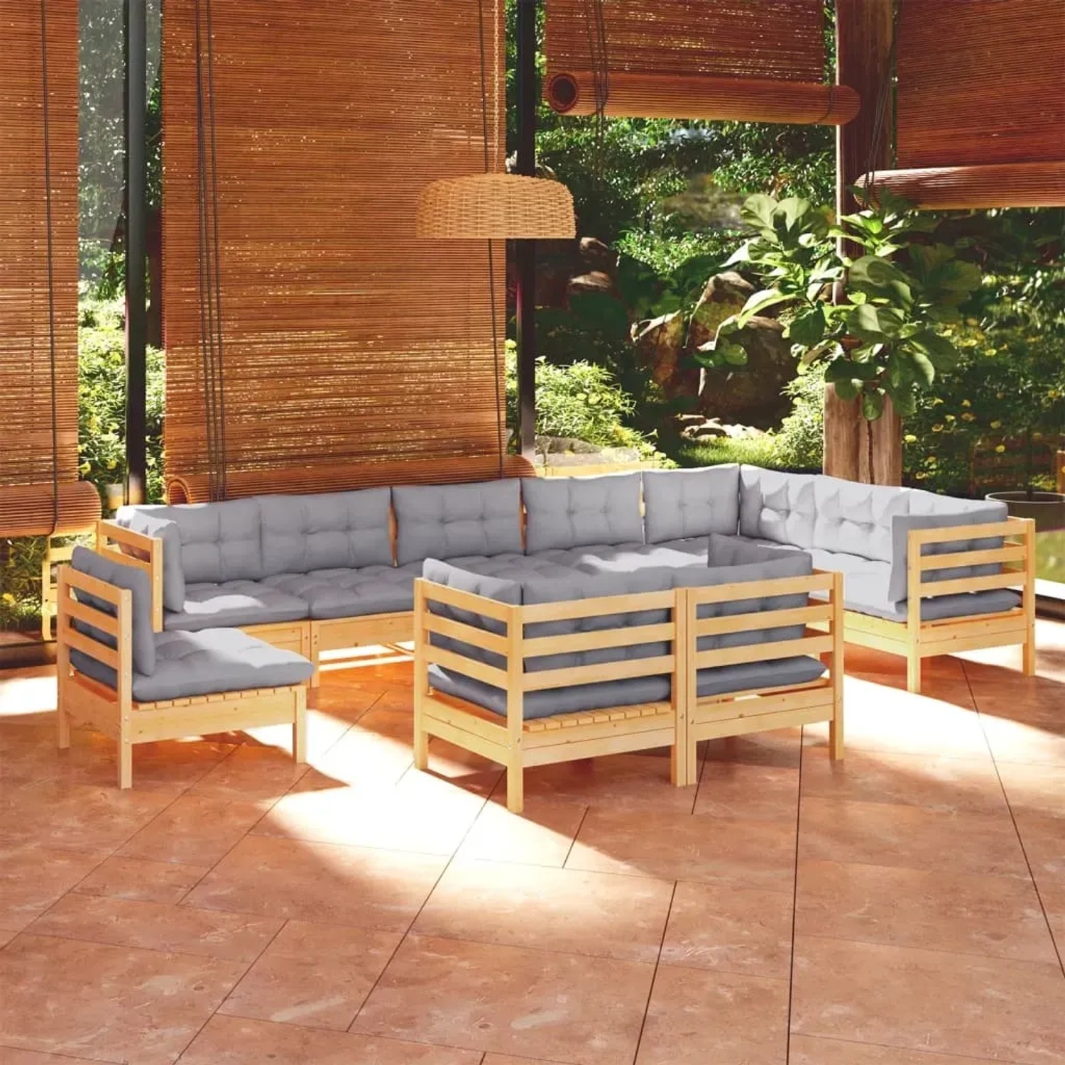 vidaXL 10-tlg. Garten Lounge Set aus Kiefernholz mit grauen Kissen im Garten.