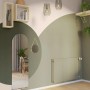 Wohnraum mit olivgrüner Wandfarbe Astrid von CREATE! by OBI. Matte Oberfläche, modernes Design.