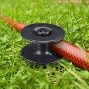 Relaxdays Schlauchführung für Gartenschlauch PP Kunststoff Schwarz Erdspieß 24 cm x 9 cm