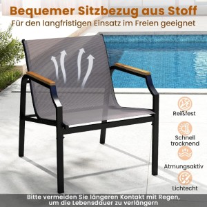 Grauer Gartenstuhl mit schwarzem Metallrahmen und Holzarmlehnen am Pool. Atmungsaktiver, schnell trocknender Stoff.
