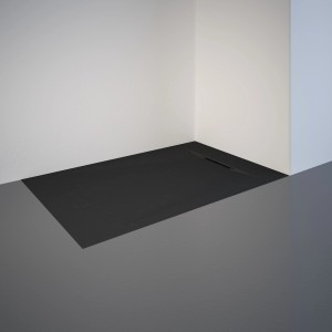 Rechteckige, anthrazitfarbene Schulte Duschwanne ExpressPlus Extraflach 120x80 cm im Badezimmer.