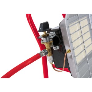 Detailaufnahme Gasheizer 4,6 kW mit Regler, Schlauch und rotem Standfuß.