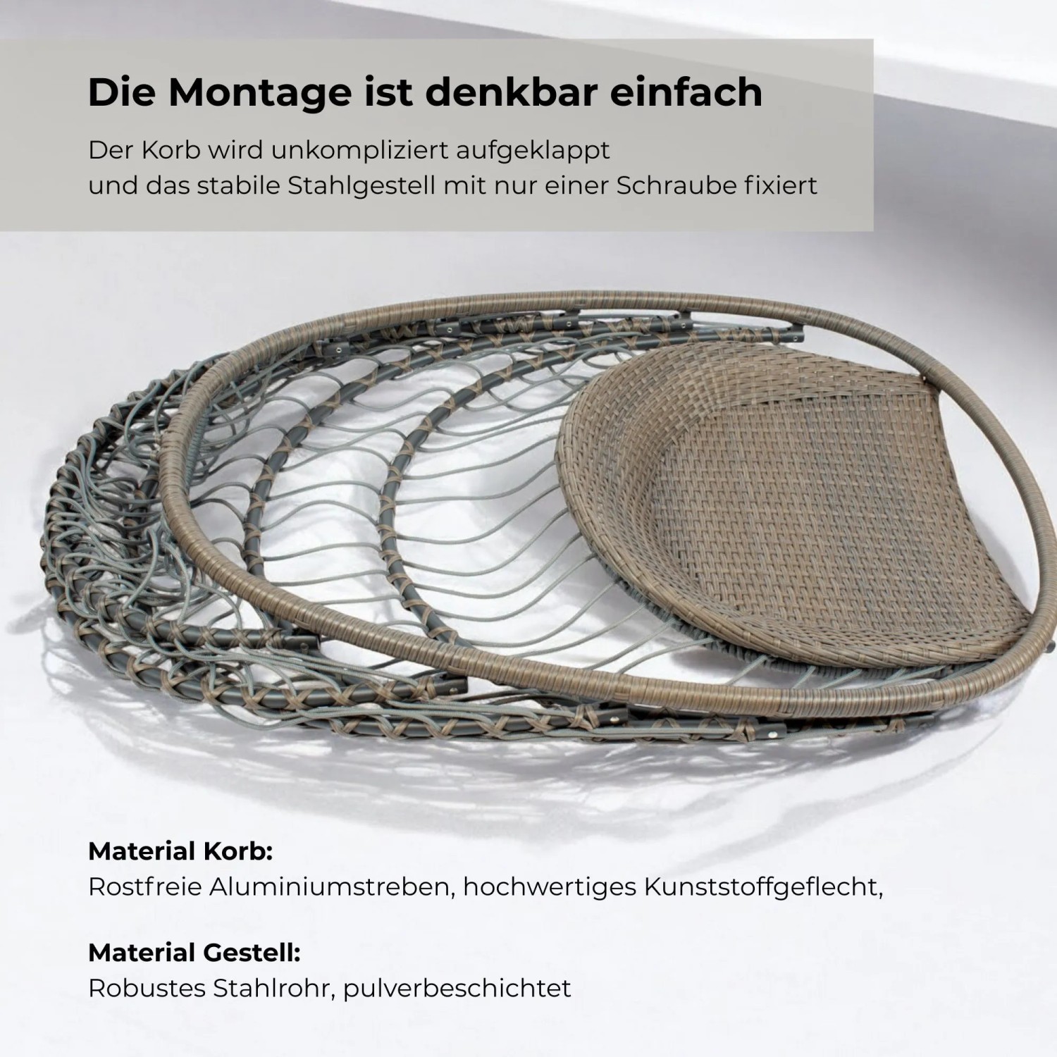Gefalteter Korb des osoltus Hängesessels aus beigem Kunststoffgeflecht für platzsparende Lagerung.