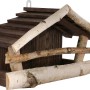 Großes Vogelfutterhaus aus Birke und Pinie in Braun mit Birkenholz-Akzenten.