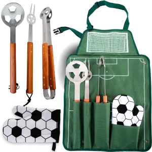 deluxe4home Grillset mit Fußball-Design: Grillbesteck, Grillhandschuh und Grillschürze.