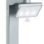 Silberne Steinel LED Solar Wegeleuchte XSolar GL-S mit Bewegungsmelder und Solarpanel.