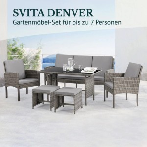 Graues Svita Denver Polyrattan Gartenmöbel Set für 7 Personen: Sofa, 2 Sessel, 2 Hocker, Esstisch mit Glasplatte auf Terrasse.