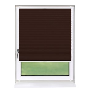 Dunkelbraunes Deco-Raum Plissee Basic 60x150 cm am Fenster, blickdicht und ohne Bohren montiert.