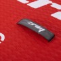 Detailaufnahme: Rotes ZRAY Stand Up Paddle Board mit Tragegriff. Wassersport-Zubehör.